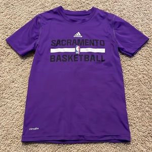 Adidas Sacramento basketball shirt. Size small/8
